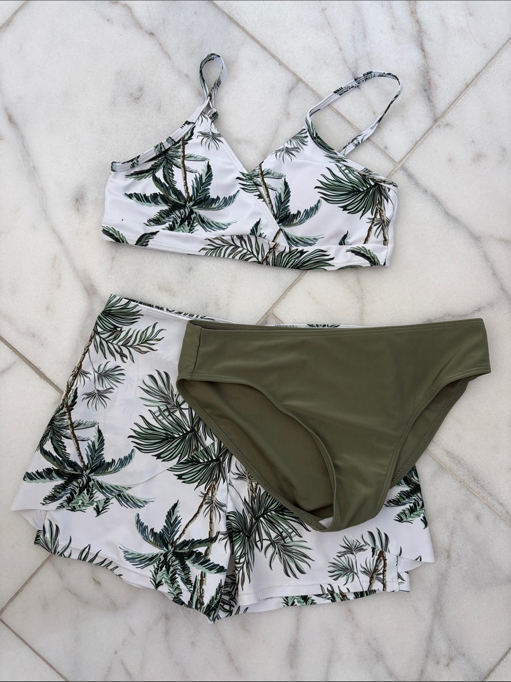 SHEIN Olive Green and White Palm Print Girls' Swim Set